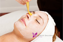 Load image into Gallery viewer, Facial Mask Brush Tool (Silicone Brush or Synthetic Nylon Bristles Brush)
